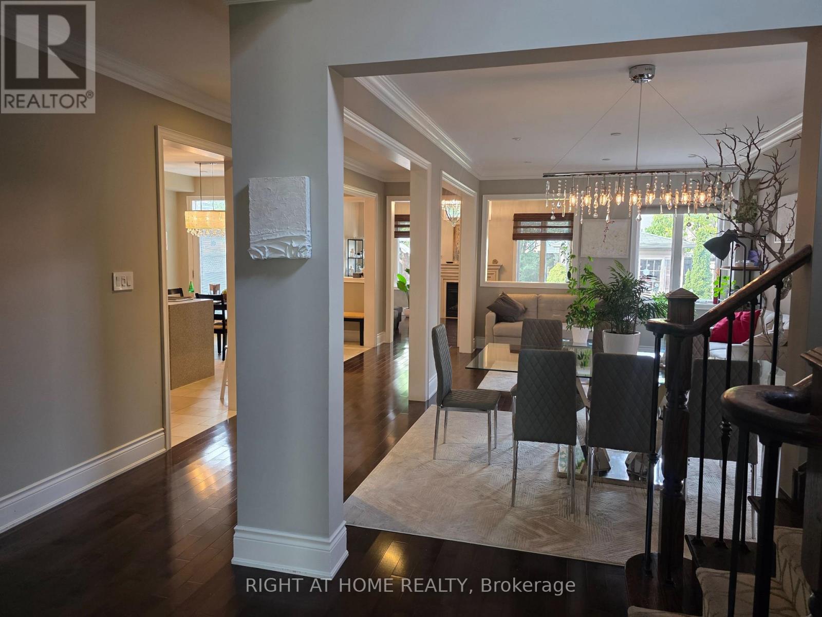 56 Stark Crescent, Vaughan, Ontario  L4H 0J4 - Photo 4 - N12432916