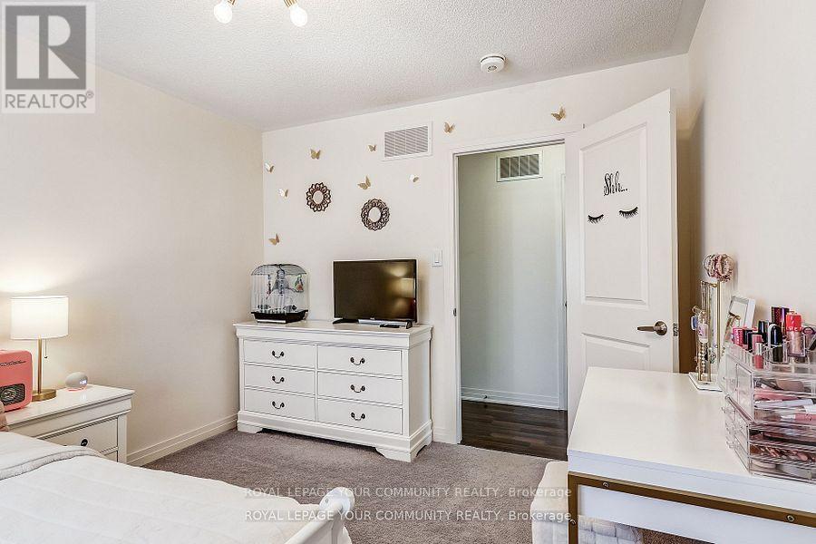 136 Casserley Crescent, New Tecumseth, Ontario  L0G 1W0 - Photo 32 - N12433004