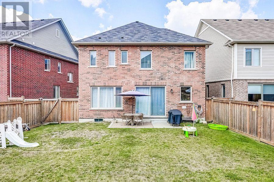 136 Casserley Crescent, New Tecumseth, Ontario  L0G 1W0 - Photo 35 - N12433004