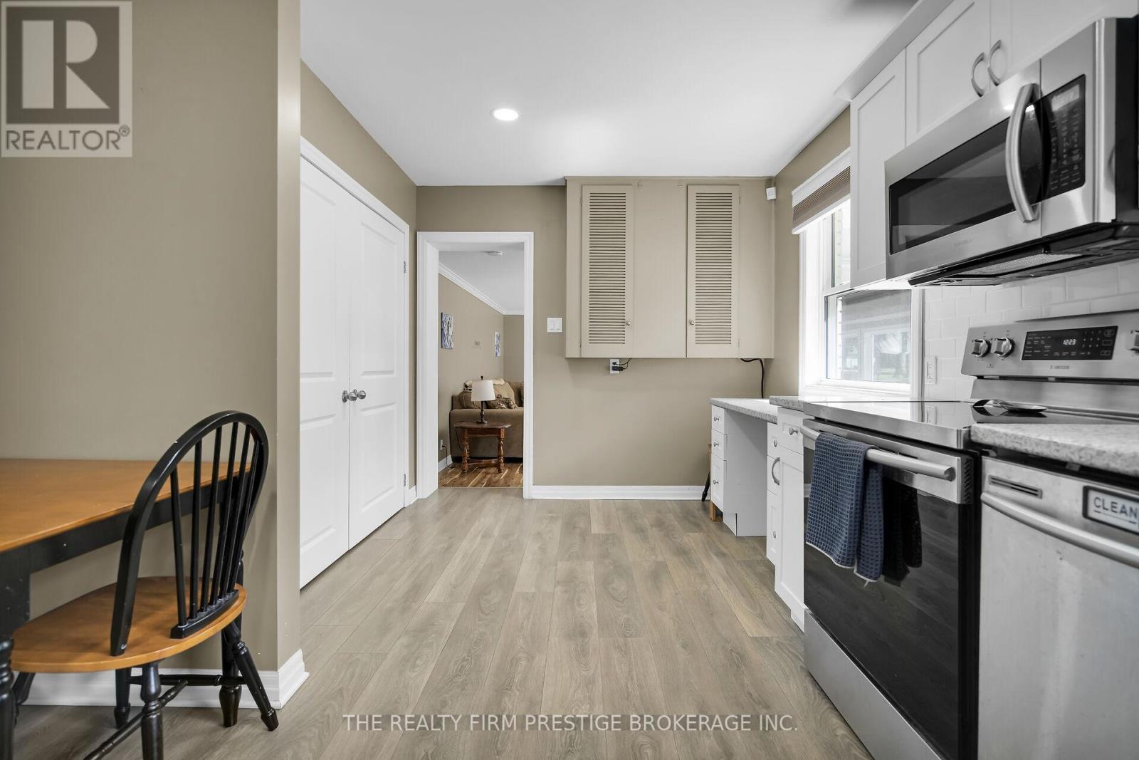 204 Main Street, West Elgin, Ontario  N0L 2P0 - Photo 10 - X12432989