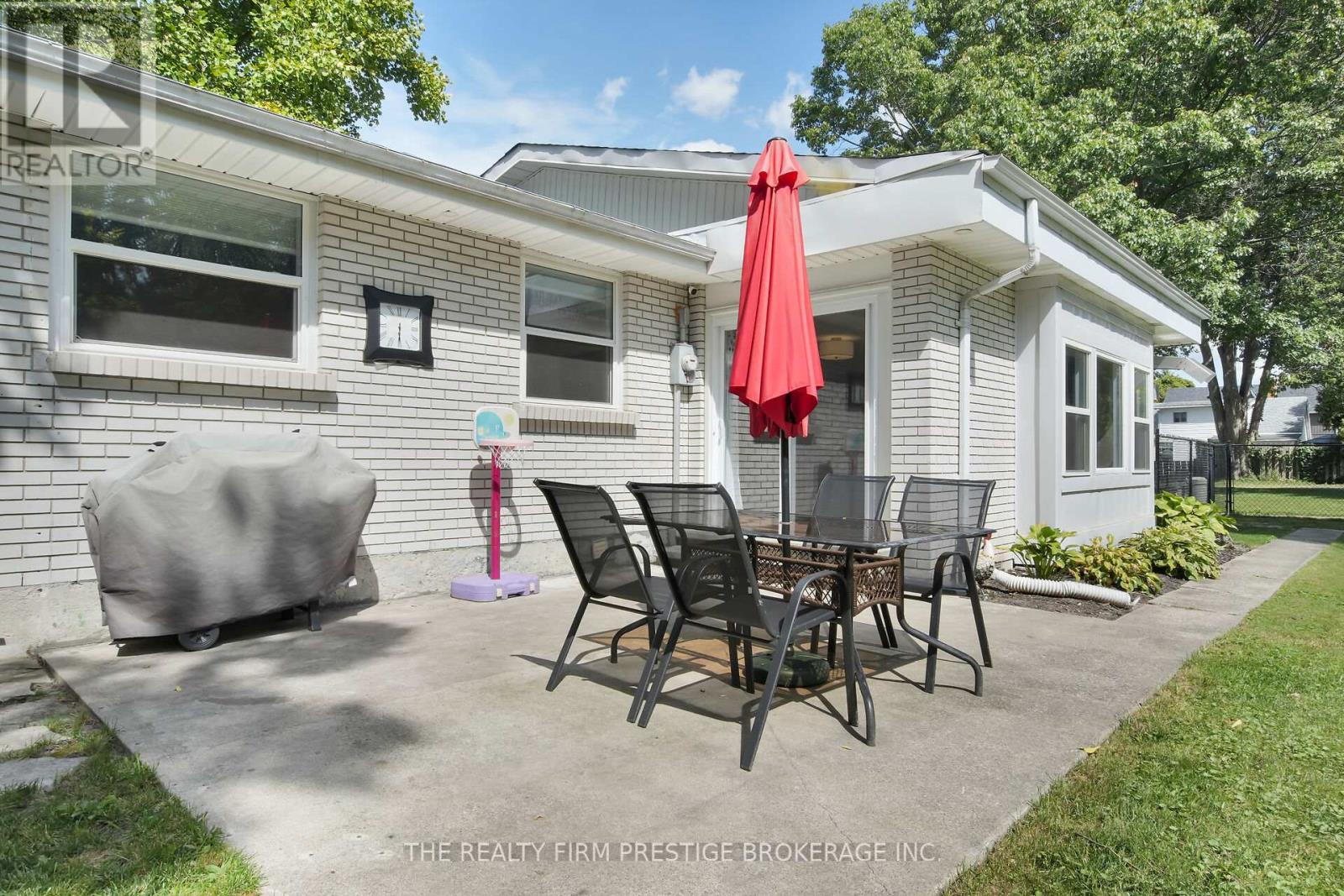 204 Main Street, West Elgin, Ontario  N0L 2P0 - Photo 25 - X12432989