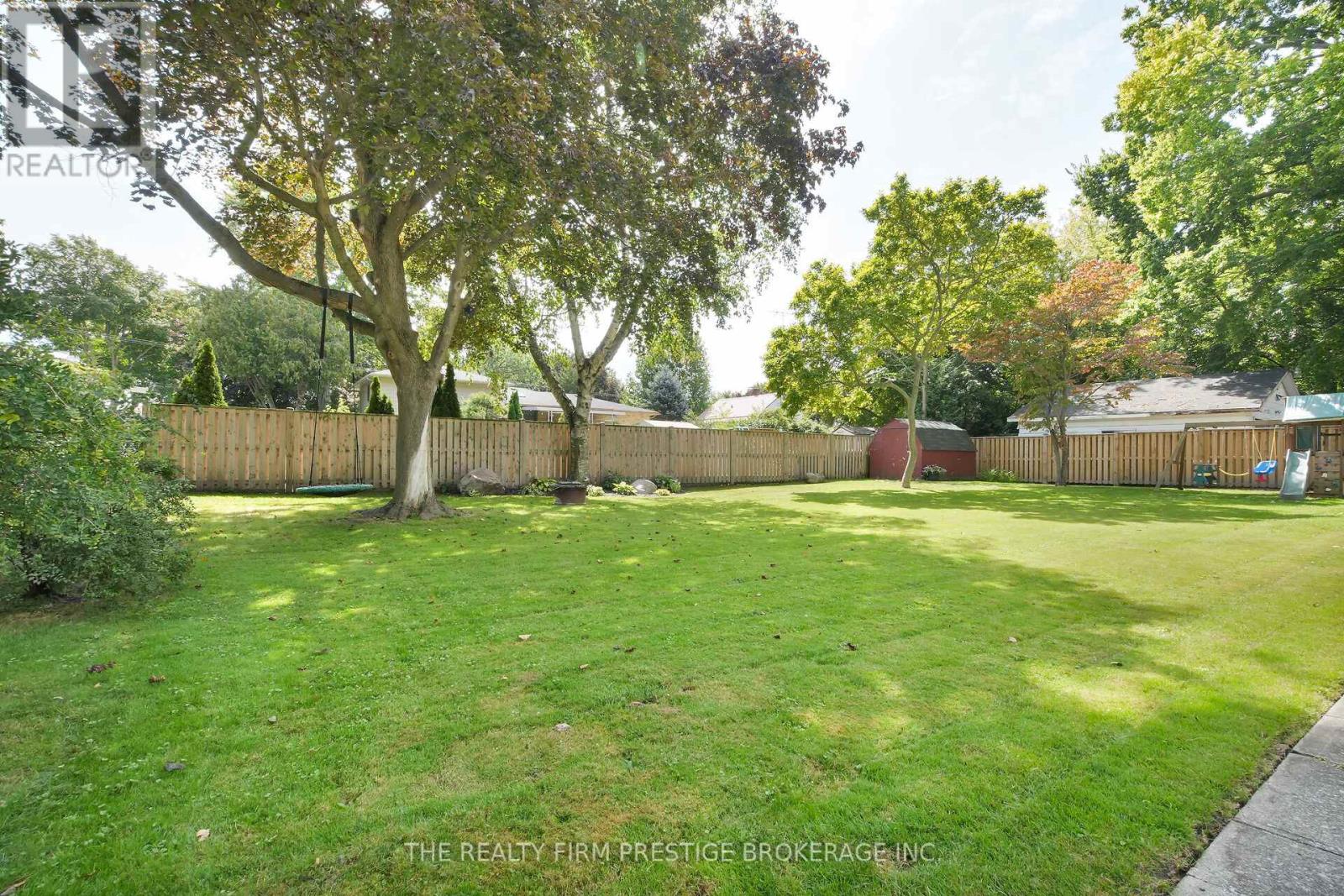 204 Main Street, West Elgin, Ontario  N0L 2P0 - Photo 29 - X12432989