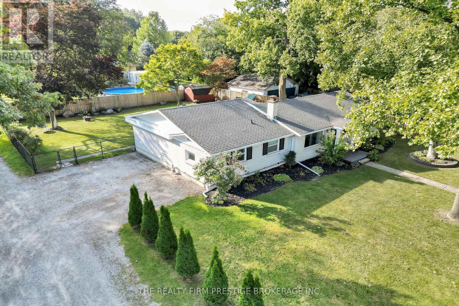 204 Main Street, West Elgin, Ontario  N0L 2P0 - Photo 33 - X12432989