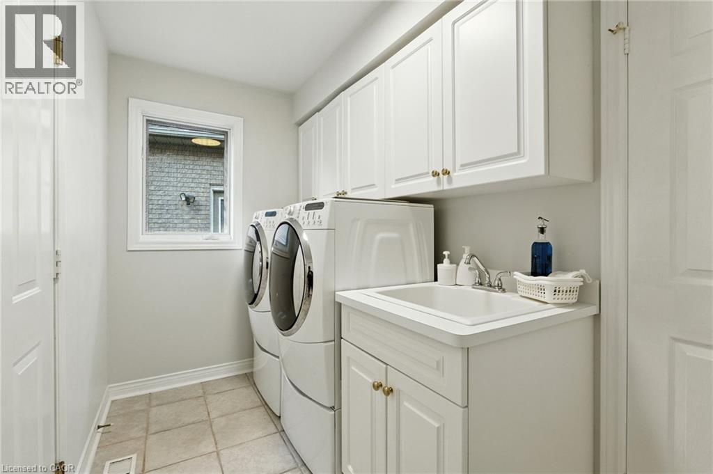 1104 Crofton Way, Burlington, Ontario  L7P 4W8 - Photo 18 - 40774497