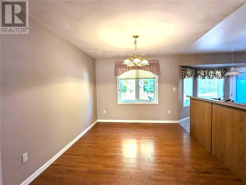 1676 Agincourt Avenue, Sudbury, Ontario  P3A 5Y1 - Photo 6 - 2124966
