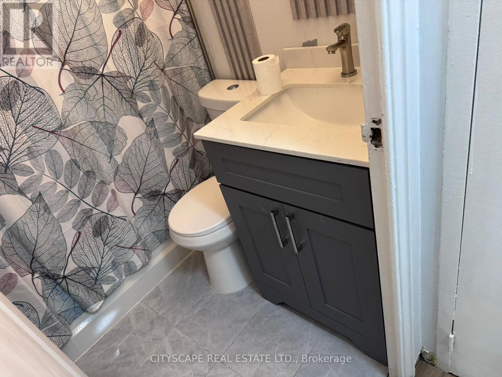 203 - 1176 Hamilton Road, London East (East O), Ontario  N5W 1A9 - Photo 3 - X12432845