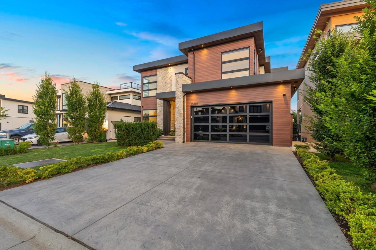 35468 Verado Court, Abbotsford, British Columbia  V3G 0G2 - Photo 2 - R3028650