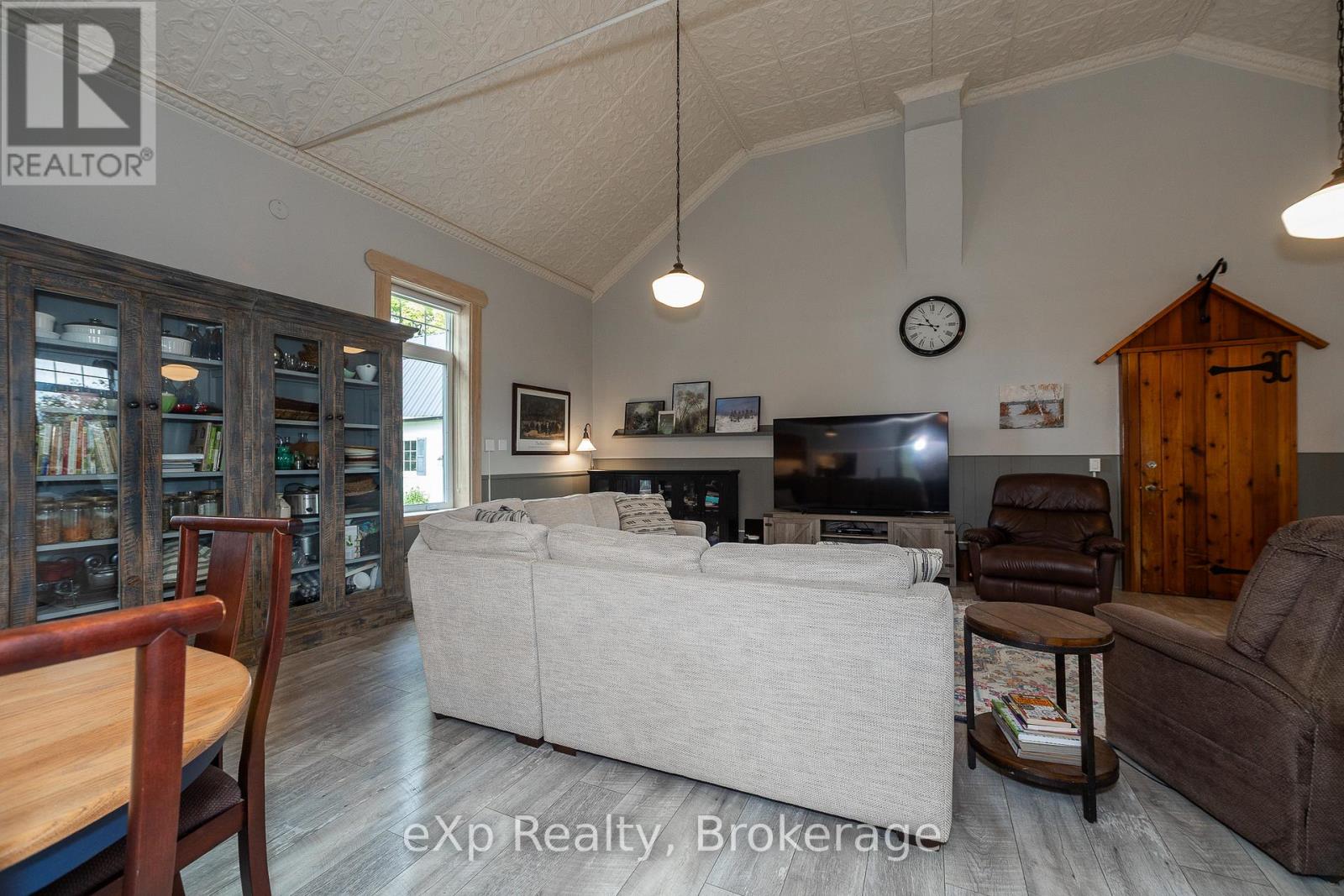 780 Concession 2, Arran-Elderslie, Ontario  N0H 1L0 - Photo 10 - X12433028