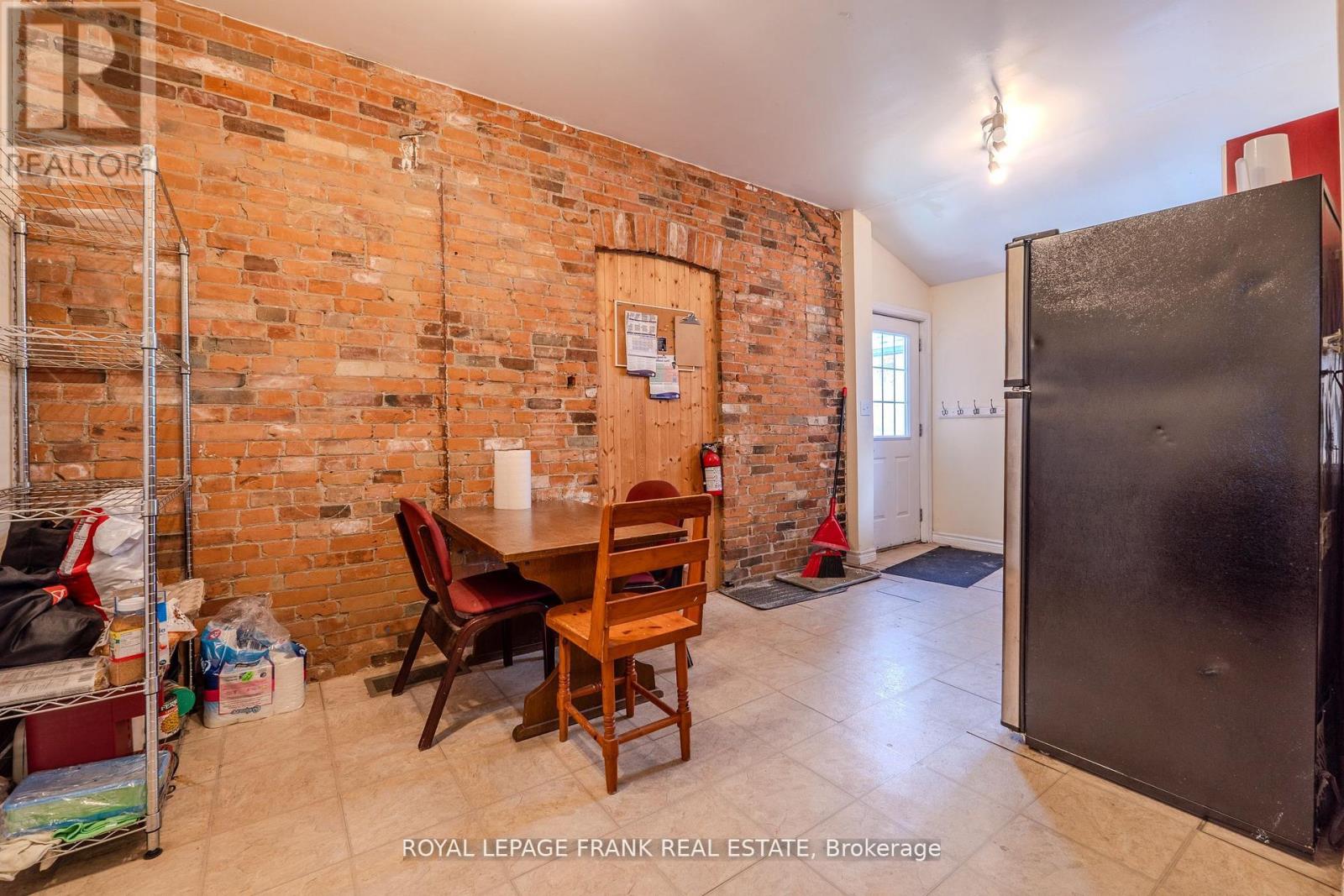 87 Durham Street W, Kawartha Lakes, Ontario  K9V 2P8 - Photo 20 - X12433049