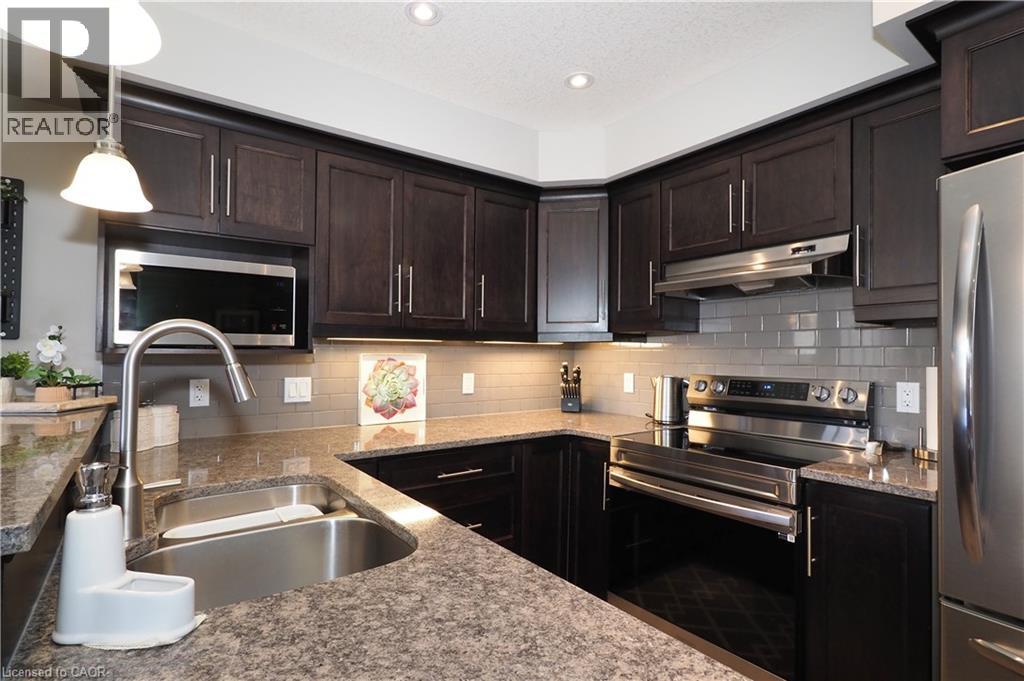 550 Landgren Court, Kitchener, Ontario N2A 0G8 - Photo 11 - 40774214