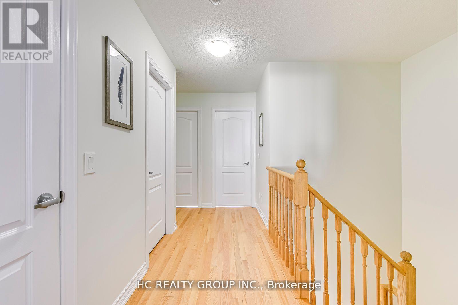 385 Athabasca Common, Oakville, Ontario  L6H 0R5 - Photo 17 - W12432888