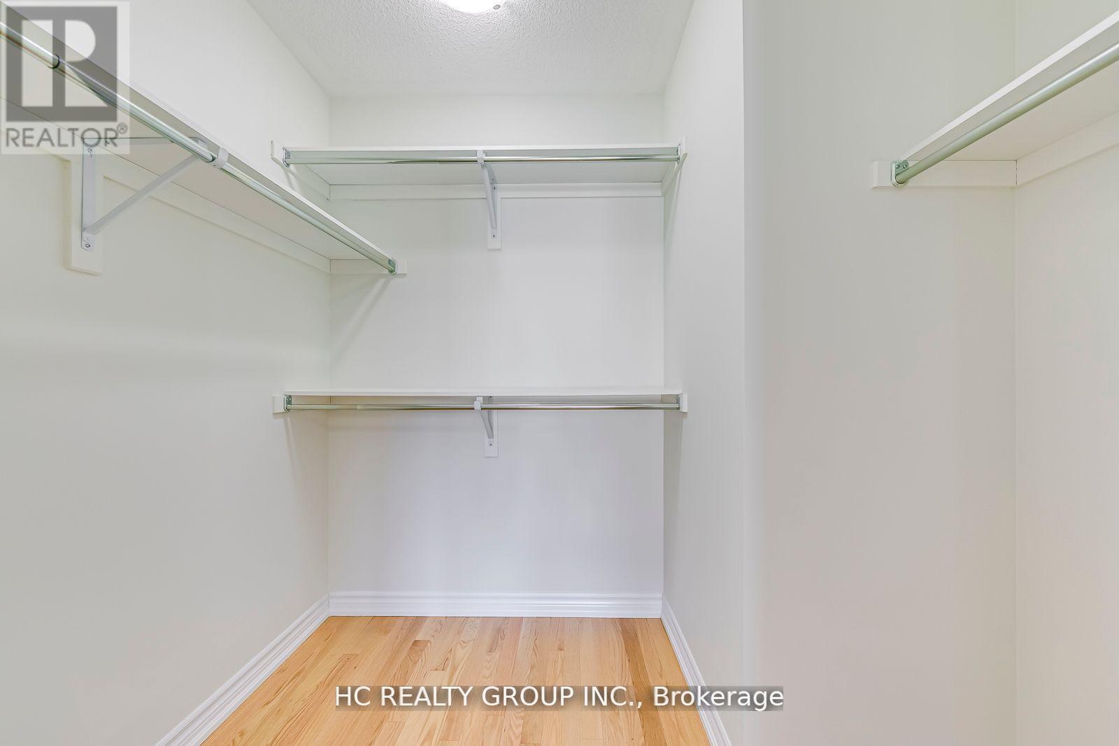 385 Athabasca Common, Oakville, Ontario  L6H 0R5 - Photo 22 - W12432888