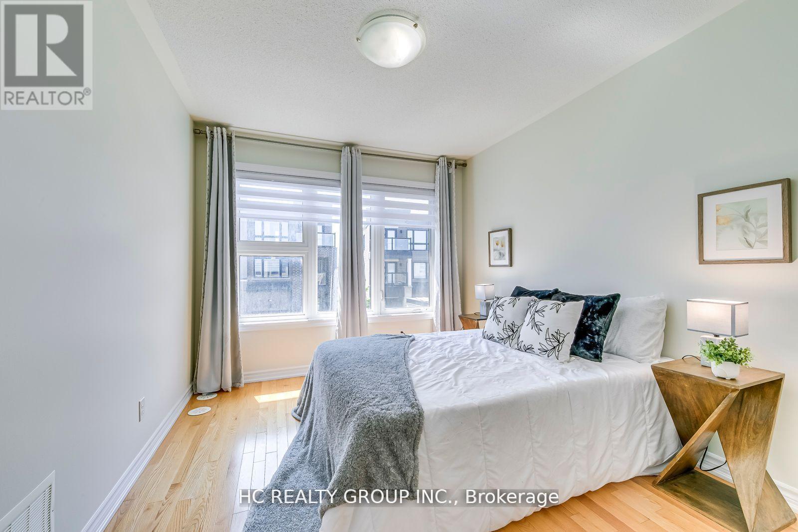 385 Athabasca Common, Oakville, Ontario  L6H 0R5 - Photo 25 - W12432888