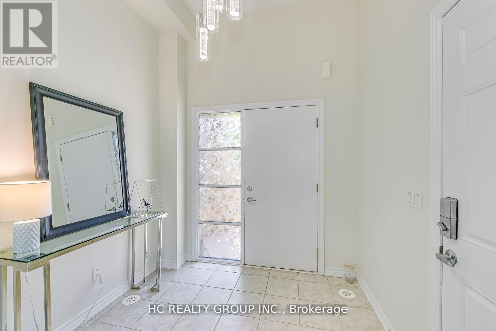 385 Athabasca Common, Oakville, Ontario  L6H 0R5 - Photo 3 - W12432888