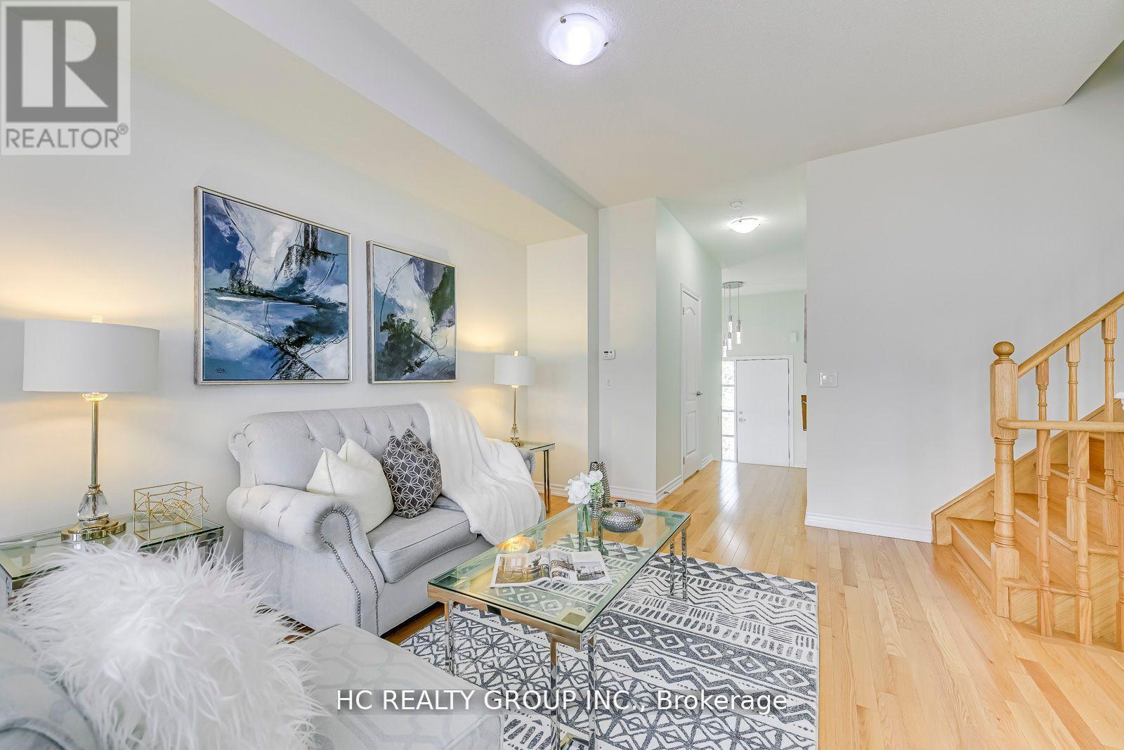 385 Athabasca Common, Oakville, Ontario  L6H 0R5 - Photo 5 - W12432888