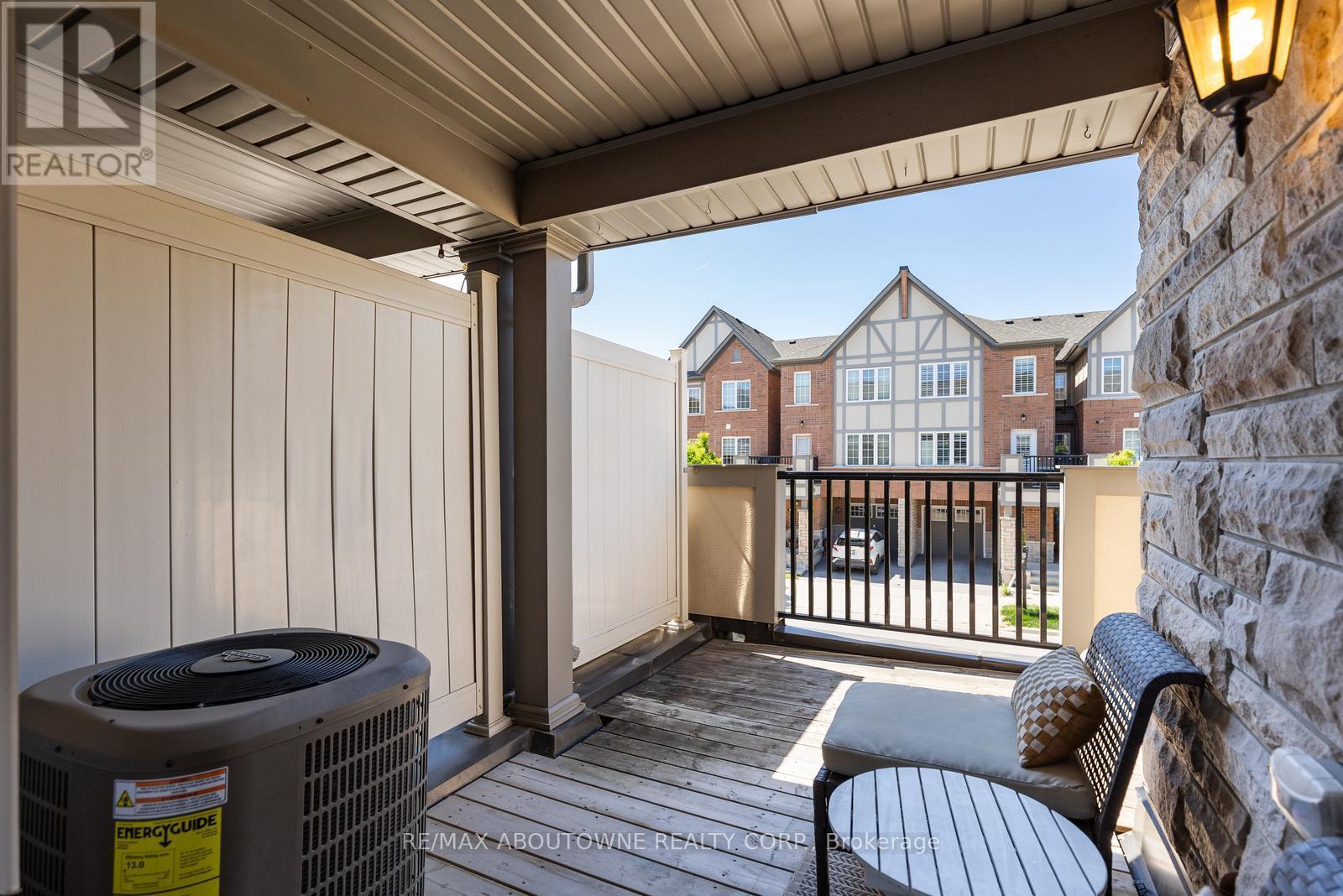 298 Jemima Drive, Oakville, Ontario  L6M 0V6 - Photo 13 - W12432906