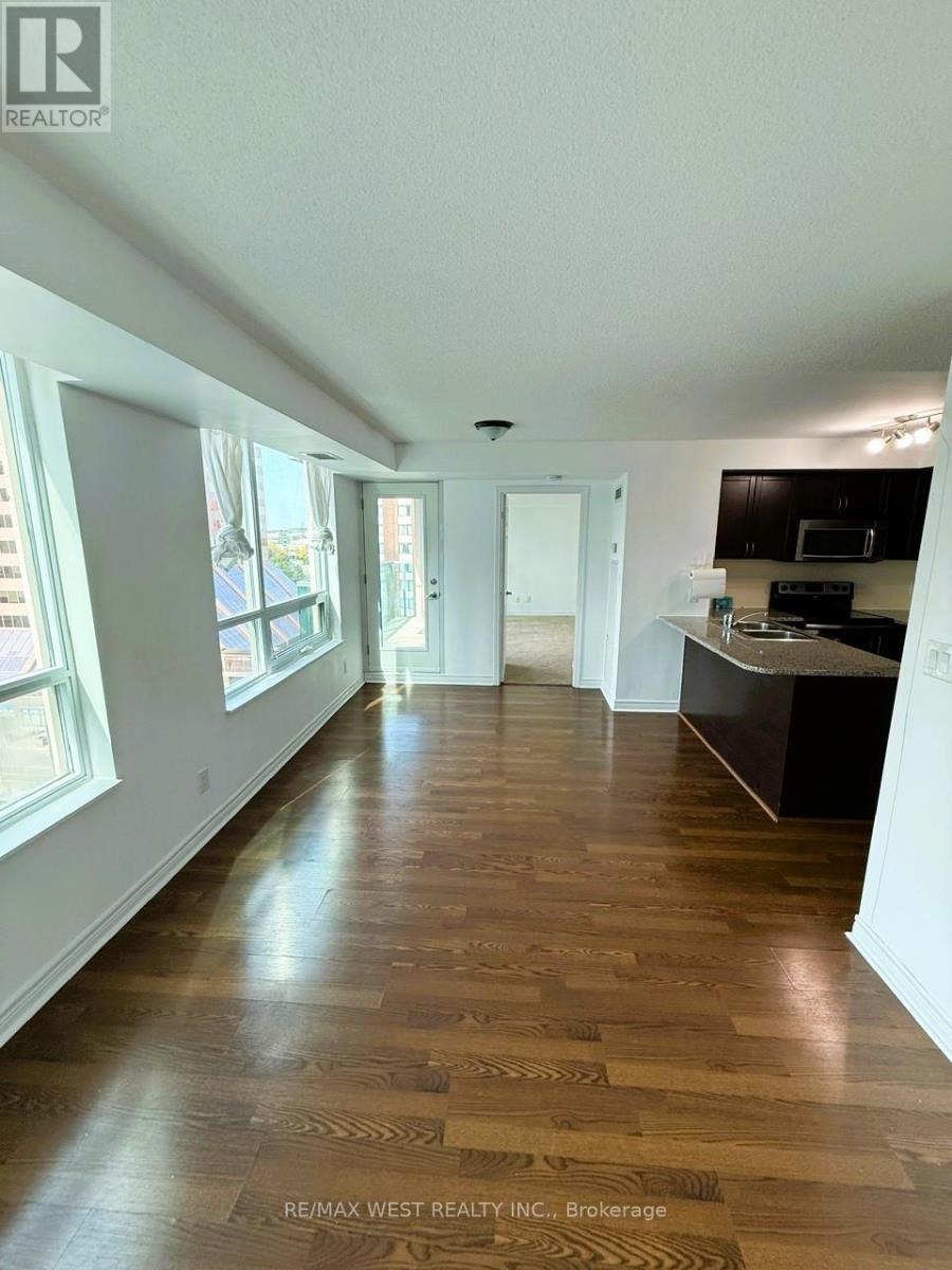 1006 - 208 Enfield Place, Mississauga, Ontario  L5B 0G8 - Photo 14 - W12432968