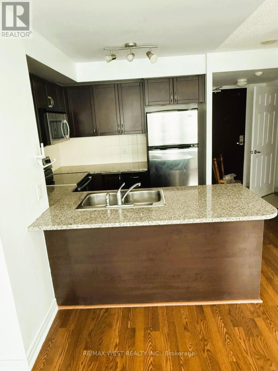 1006 - 208 Enfield Place, Mississauga, Ontario  L5B 0G8 - Photo 19 - W12432968