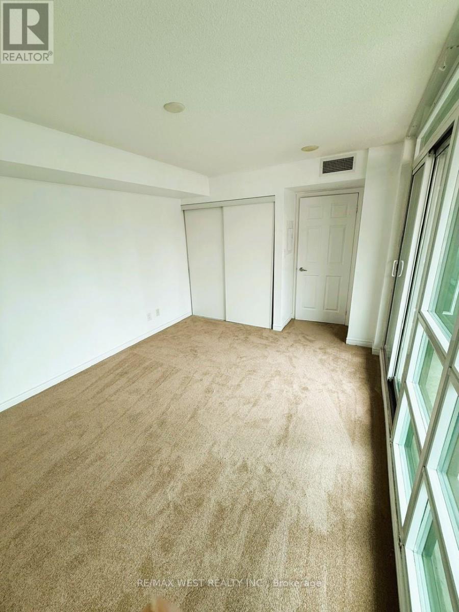 1006 - 208 Enfield Place, Mississauga, Ontario  L5B 0G8 - Photo 23 - W12432968