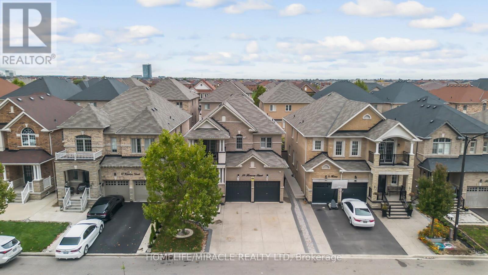 10 KENORA STREET, Brampton, Ontario