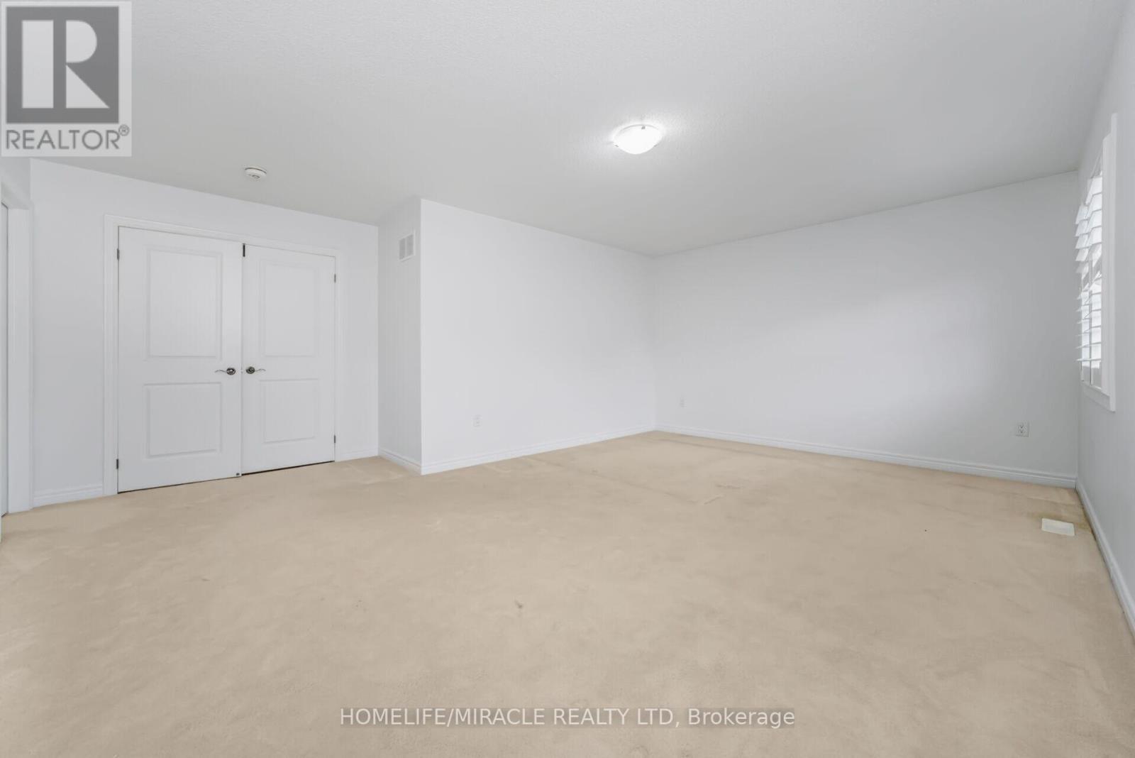 10 Kenora Street, Brampton, Ontario  L6X 5N8 - Photo 23 - W12432974