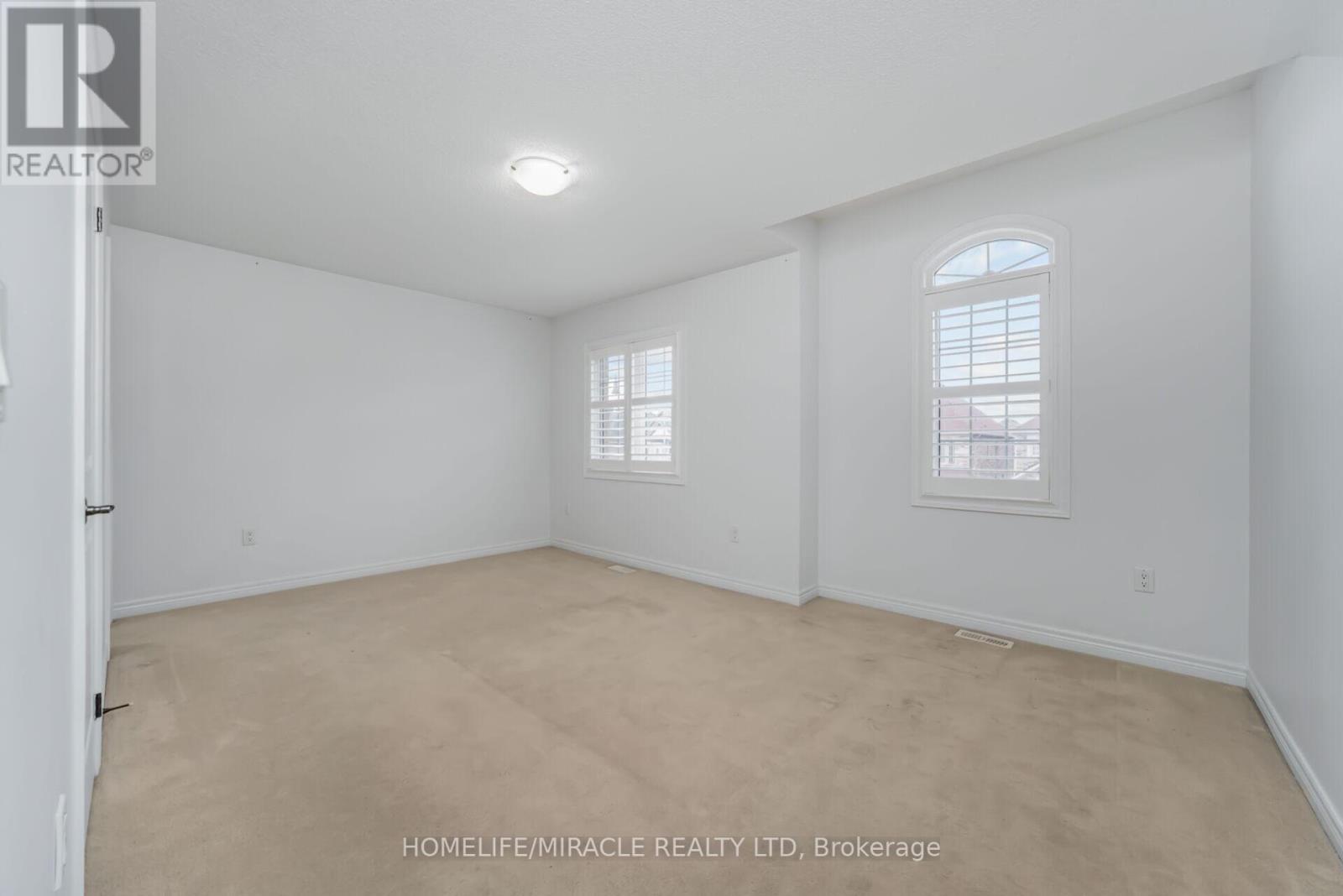 10 Kenora Street, Brampton, Ontario  L6X 5N8 - Photo 27 - W12432974