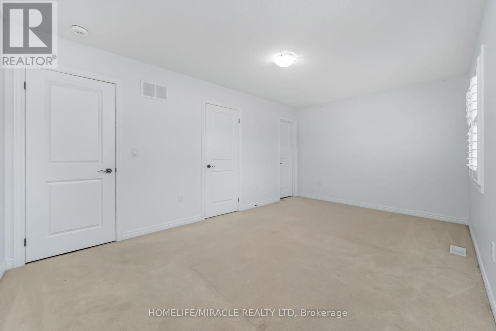 10 Kenora Street, Brampton, Ontario  L6X 5N8 - Photo 28 - W12432974