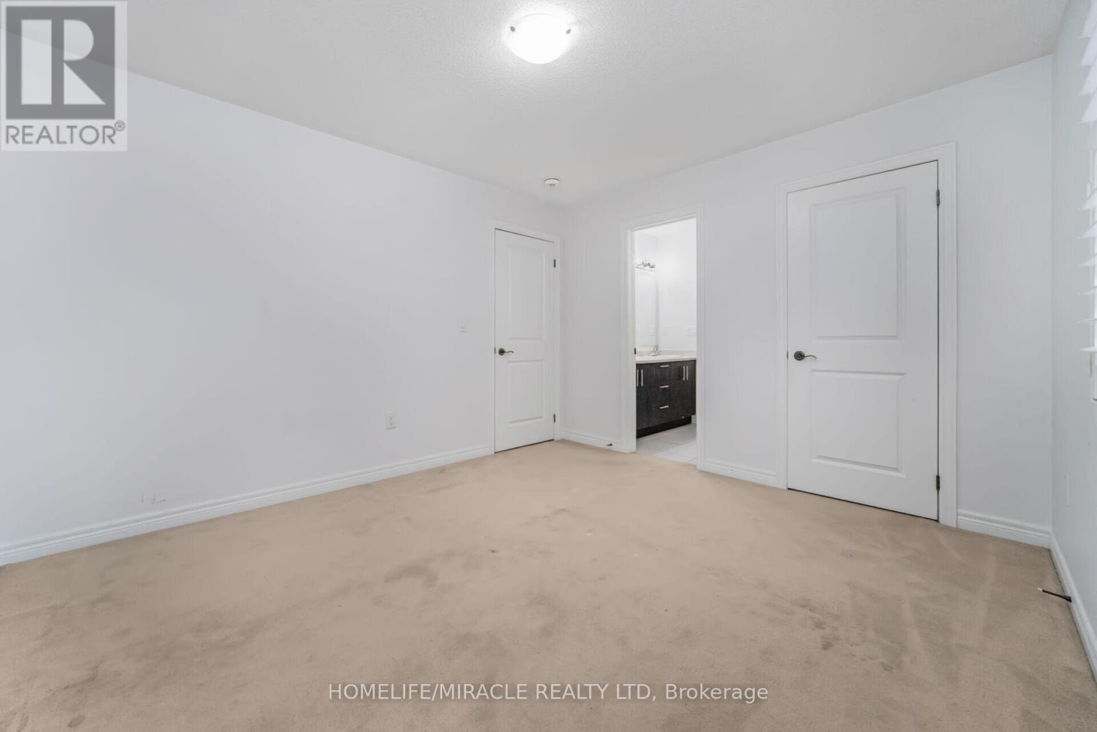 10 Kenora Street, Brampton, Ontario  L6X 5N8 - Photo 31 - W12432974