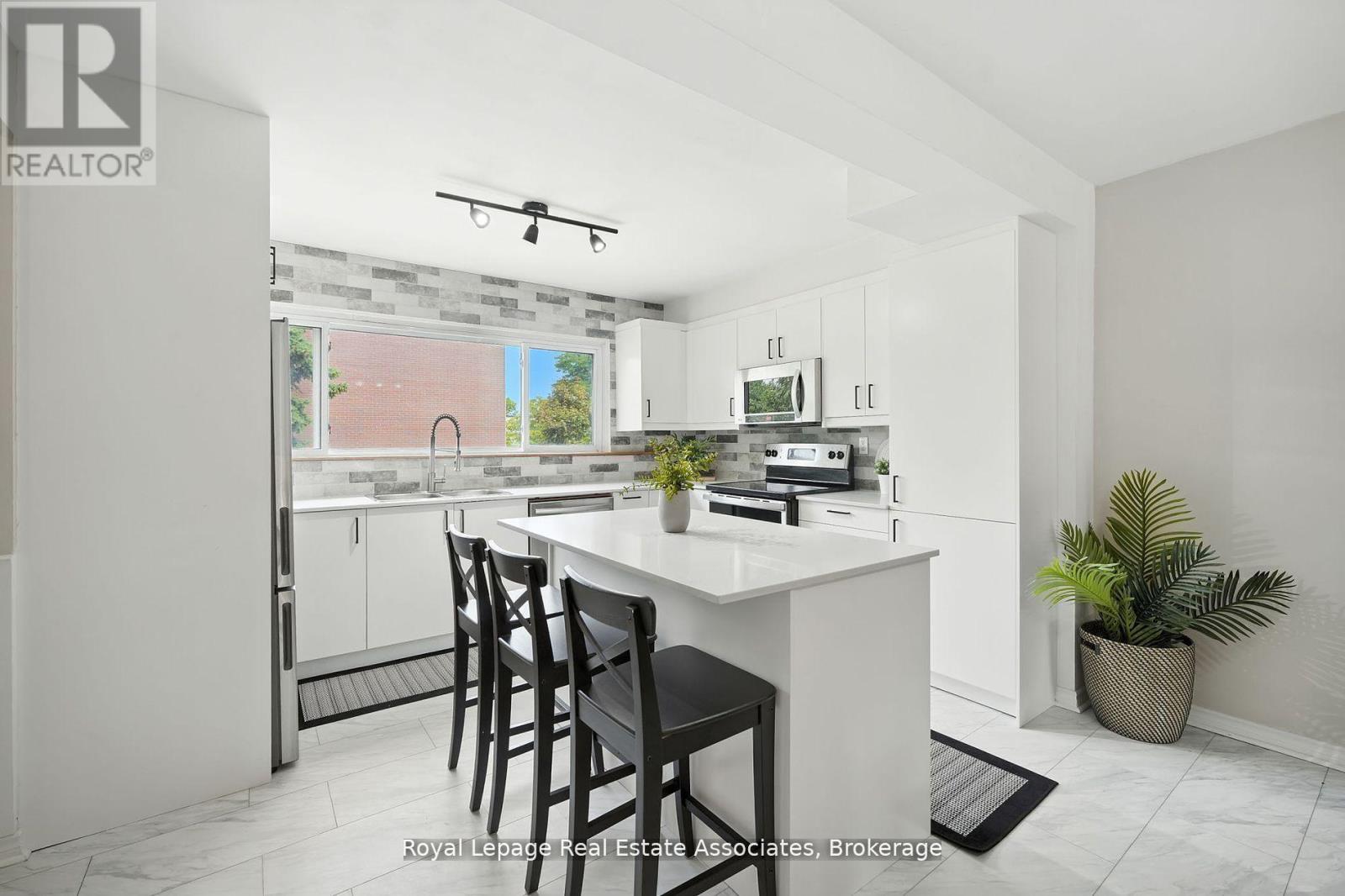 69 - 400 Bloor Street, Mississauga (Mississauga Valleys), Ontario  L5A 3M8 - Photo 16 - W12432983