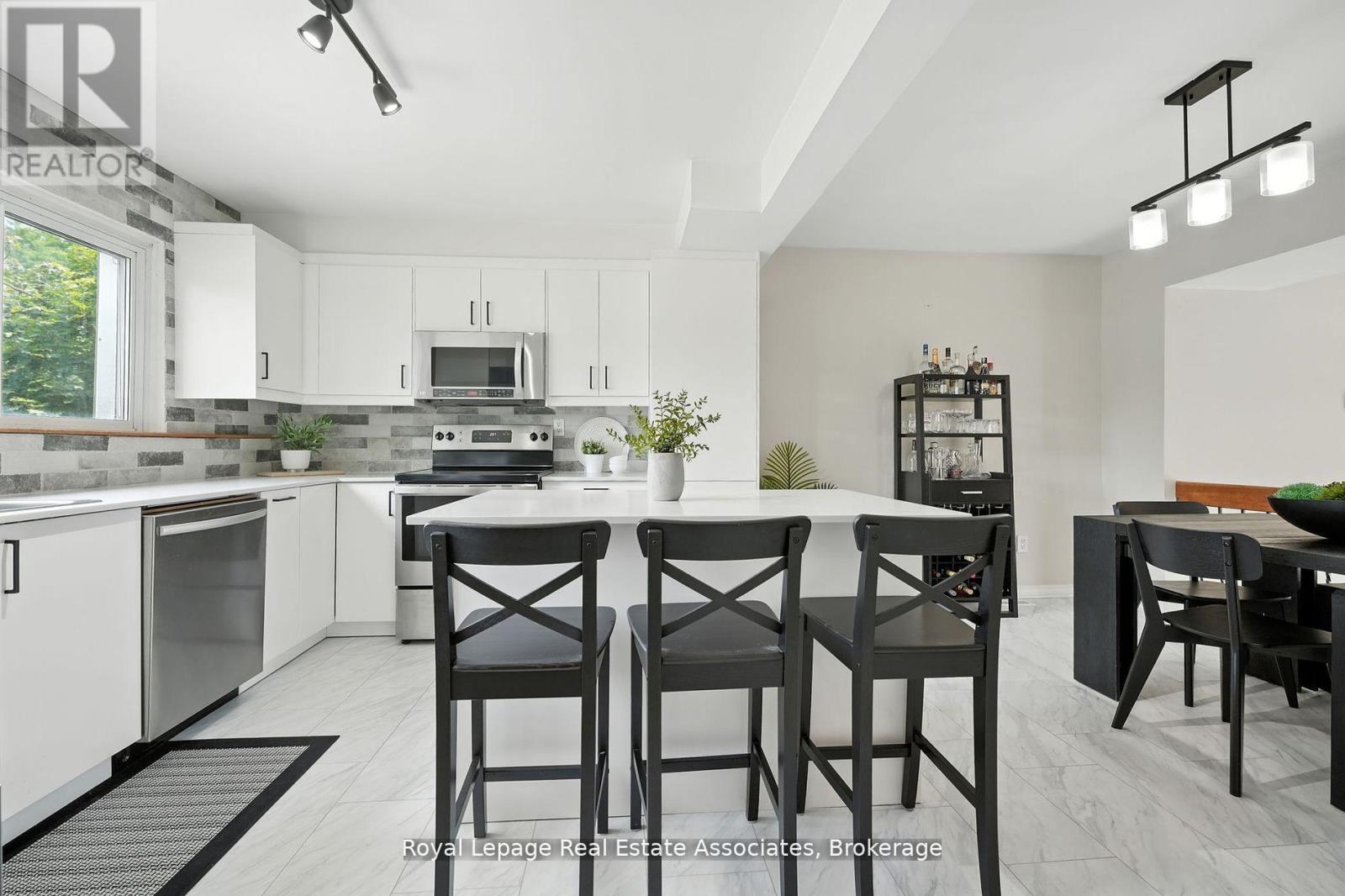 69 - 400 Bloor Street, Mississauga (Mississauga Valleys), Ontario  L5A 3M8 - Photo 17 - W12432983