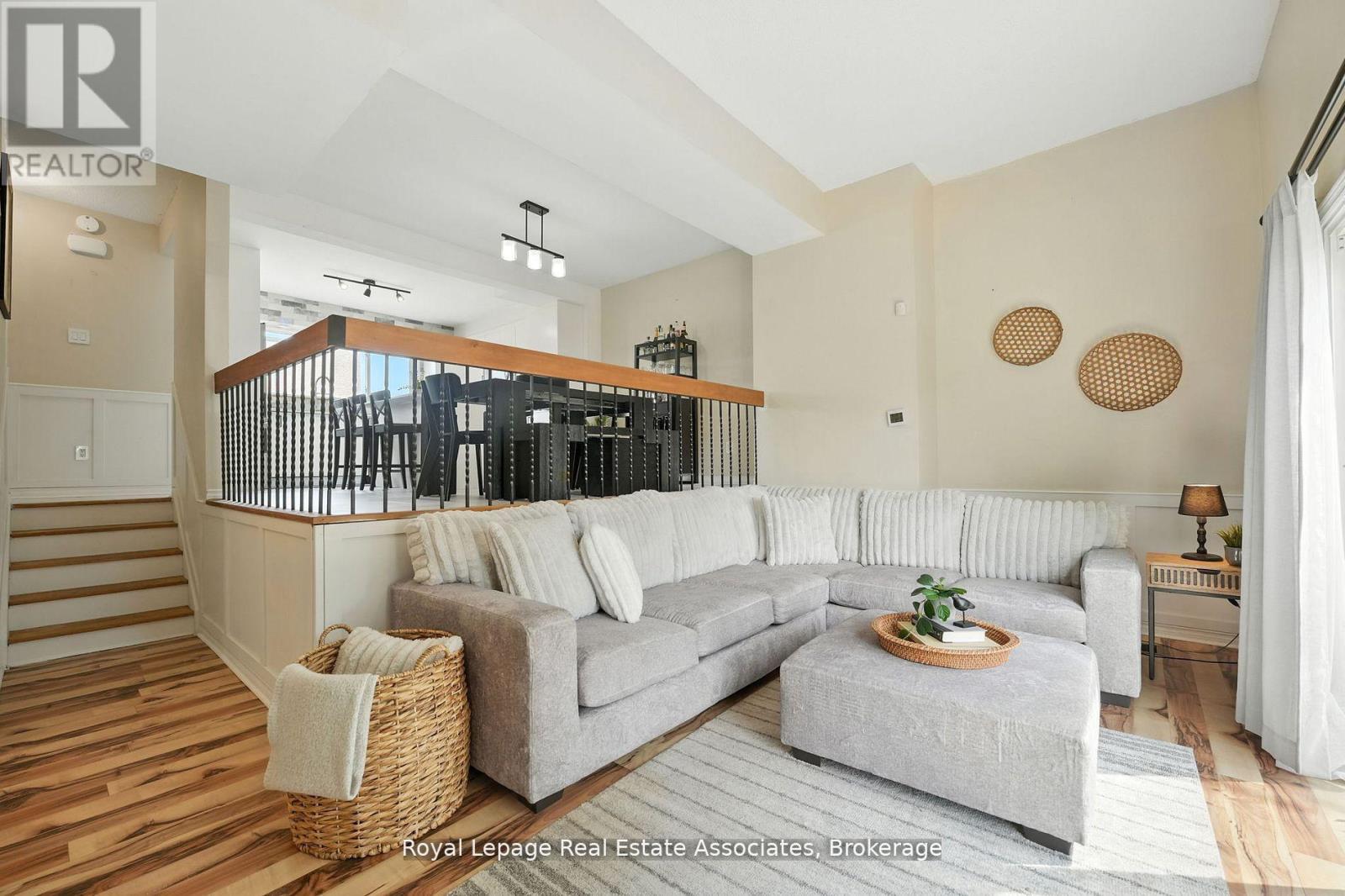 69 - 400 Bloor Street, Mississauga (Mississauga Valleys), Ontario  L5A 3M8 - Photo 5 - W12432983