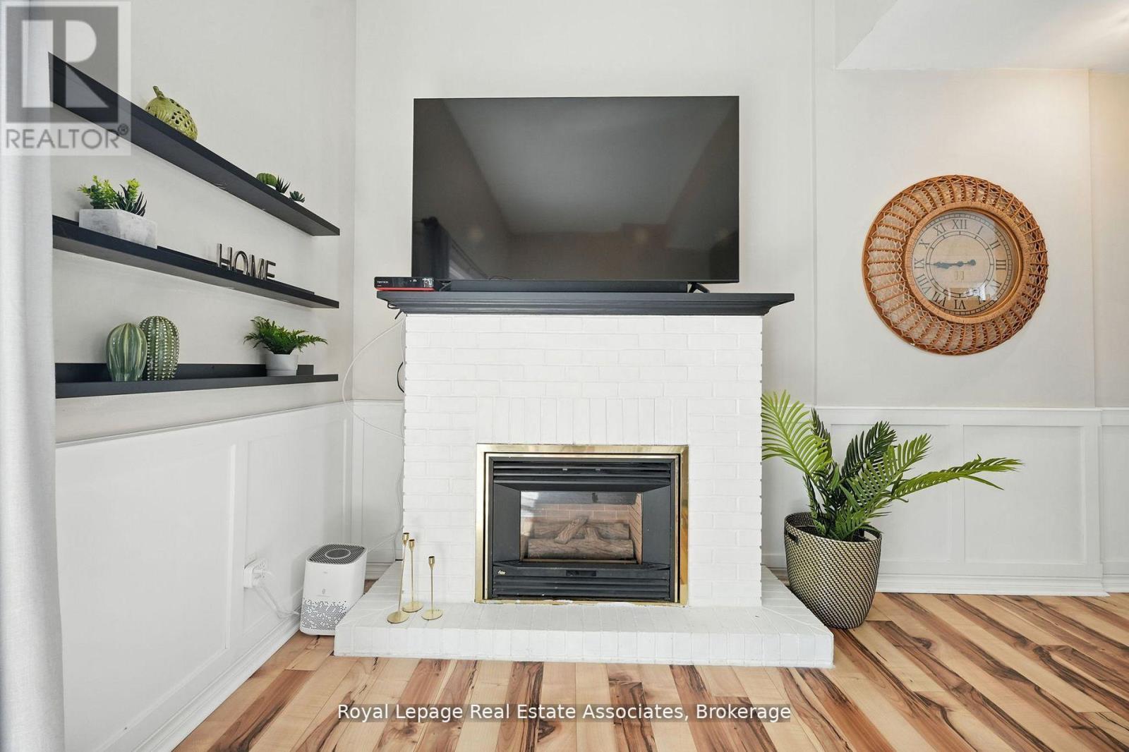 69 - 400 Bloor Street, Mississauga (Mississauga Valleys), Ontario  L5A 3M8 - Photo 6 - W12432983