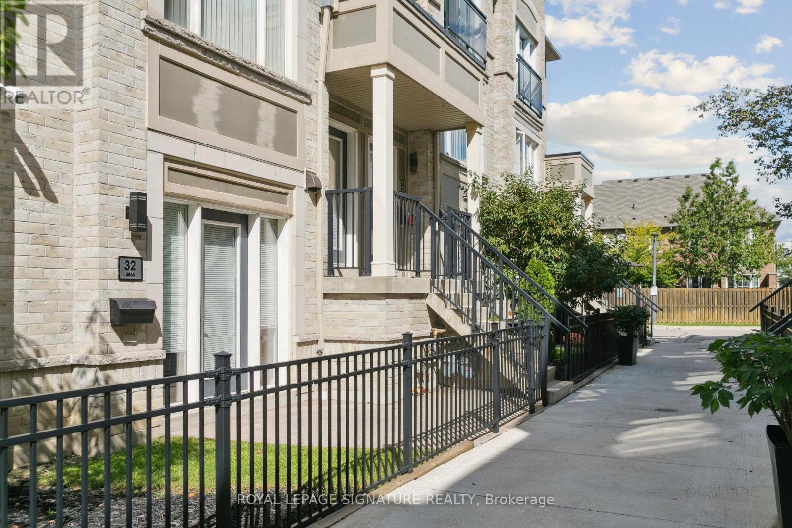 32 - 5035 OSCAR PETERSON BOULEVARD, Mississauga, Ontario