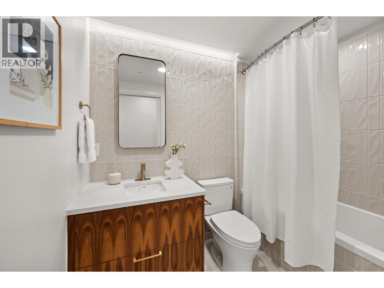 406 2550 Garden Drive, Vancouver, British Columbia  V5N 4X6 - Photo 15 - R3050129
