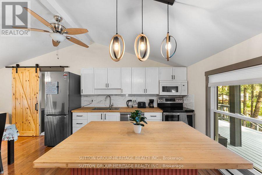 682 North Shore Drive E, Otonabee-South Monaghan, Ontario  K0L 1B0 - Photo 11 - X12432891
