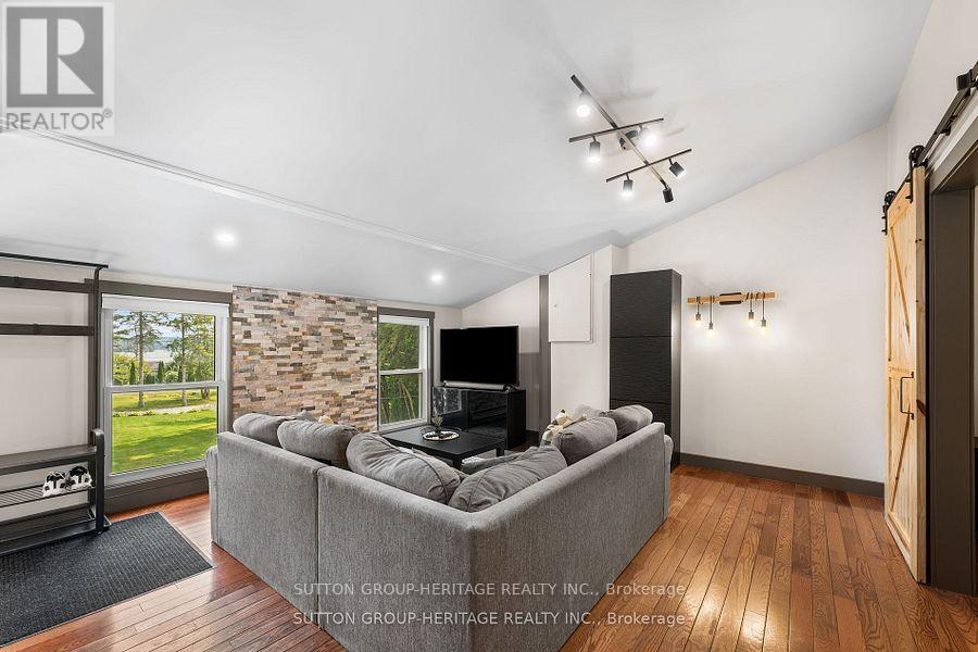 682 North Shore Drive E, Otonabee-South Monaghan, Ontario  K0L 1B0 - Photo 6 - X12432891