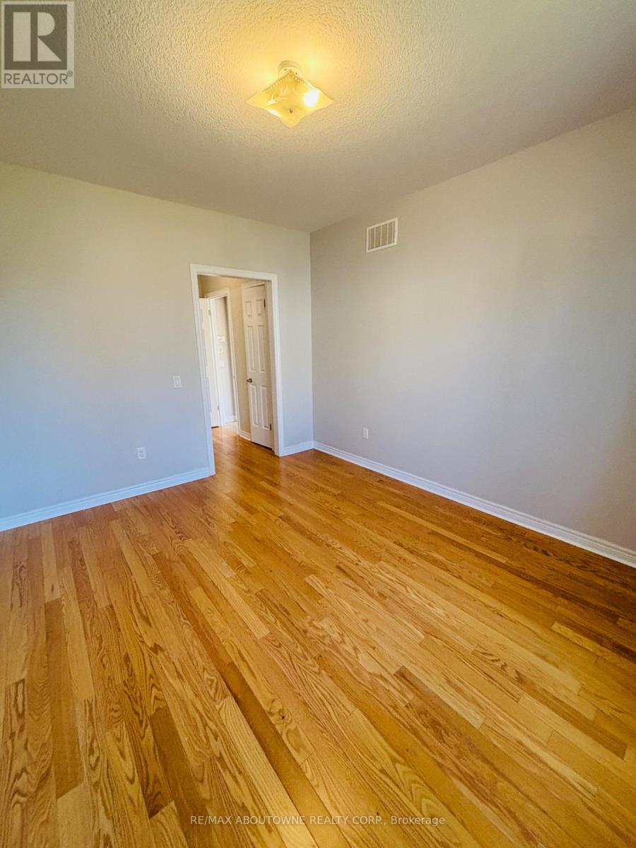 676 Baldwin Crescent, Woodstock, Ontario  N4T 0G6 - Photo 13 - X12432898