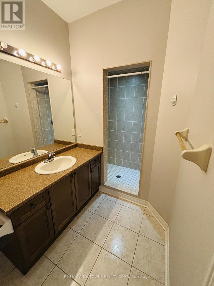 676 Baldwin Crescent, Woodstock, Ontario  N4T 0G6 - Photo 14 - X12432898