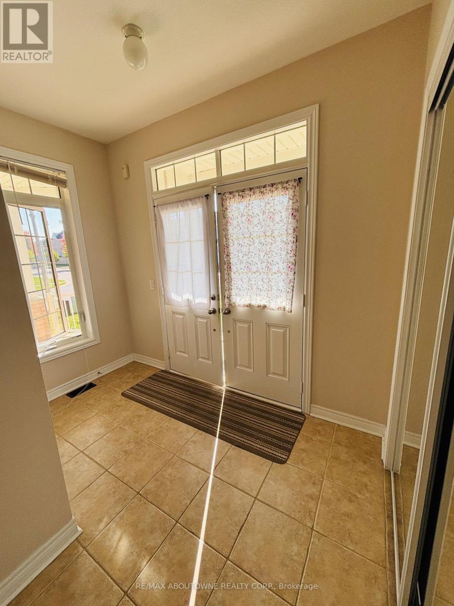 676 Baldwin Crescent, Woodstock, Ontario  N4T 0G6 - Photo 6 - X12432898