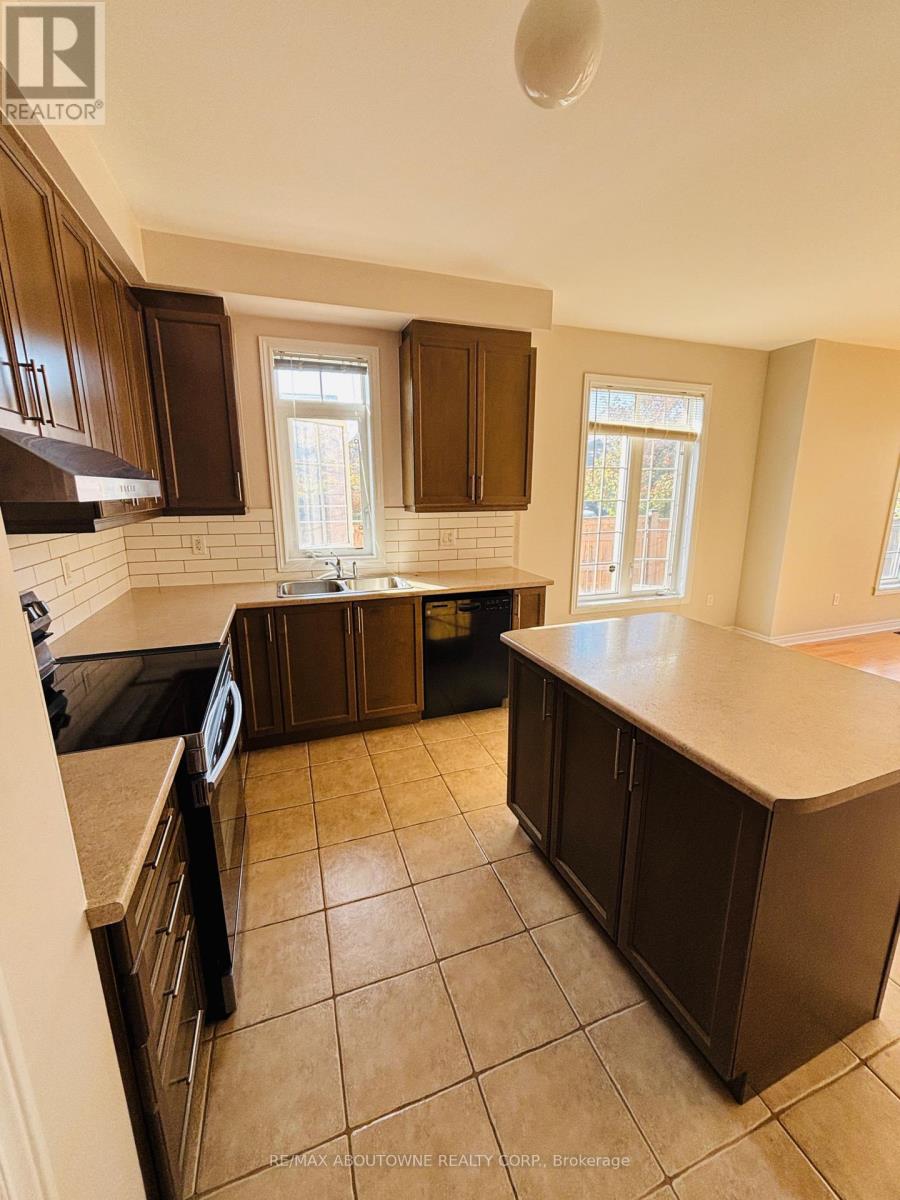 676 Baldwin Crescent, Woodstock, Ontario  N4T 0G6 - Photo 7 - X12432898