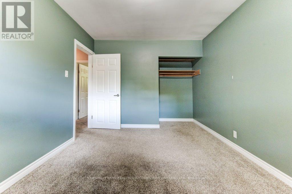 35 Vista Crescent, Kitchener, Ontario  N2M 4C8 - Photo 20 - X12432969