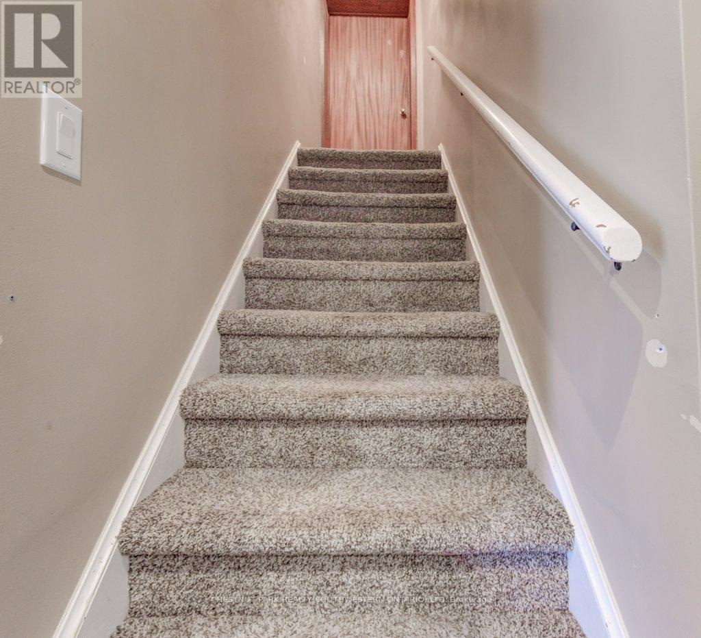 35 Vista Crescent, Kitchener, Ontario  N2M 4C8 - Photo 25 - X12432969