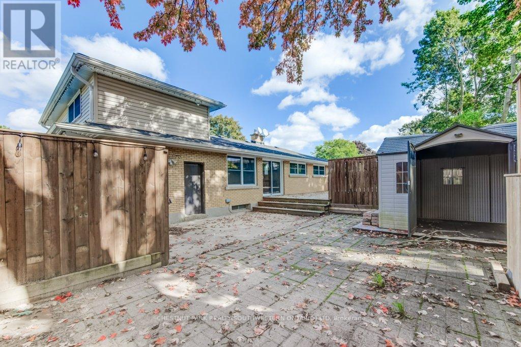 35 Vista Crescent, Kitchener, Ontario  N2M 4C8 - Photo 31 - X12432969