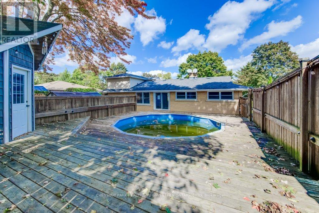 35 Vista Crescent, Kitchener, Ontario  N2M 4C8 - Photo 33 - X12432969
