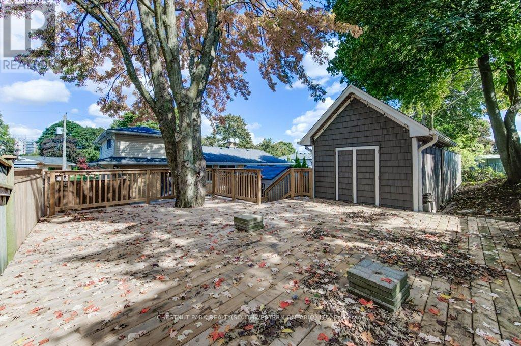 35 Vista Crescent, Kitchener, Ontario  N2M 4C8 - Photo 38 - X12432969
