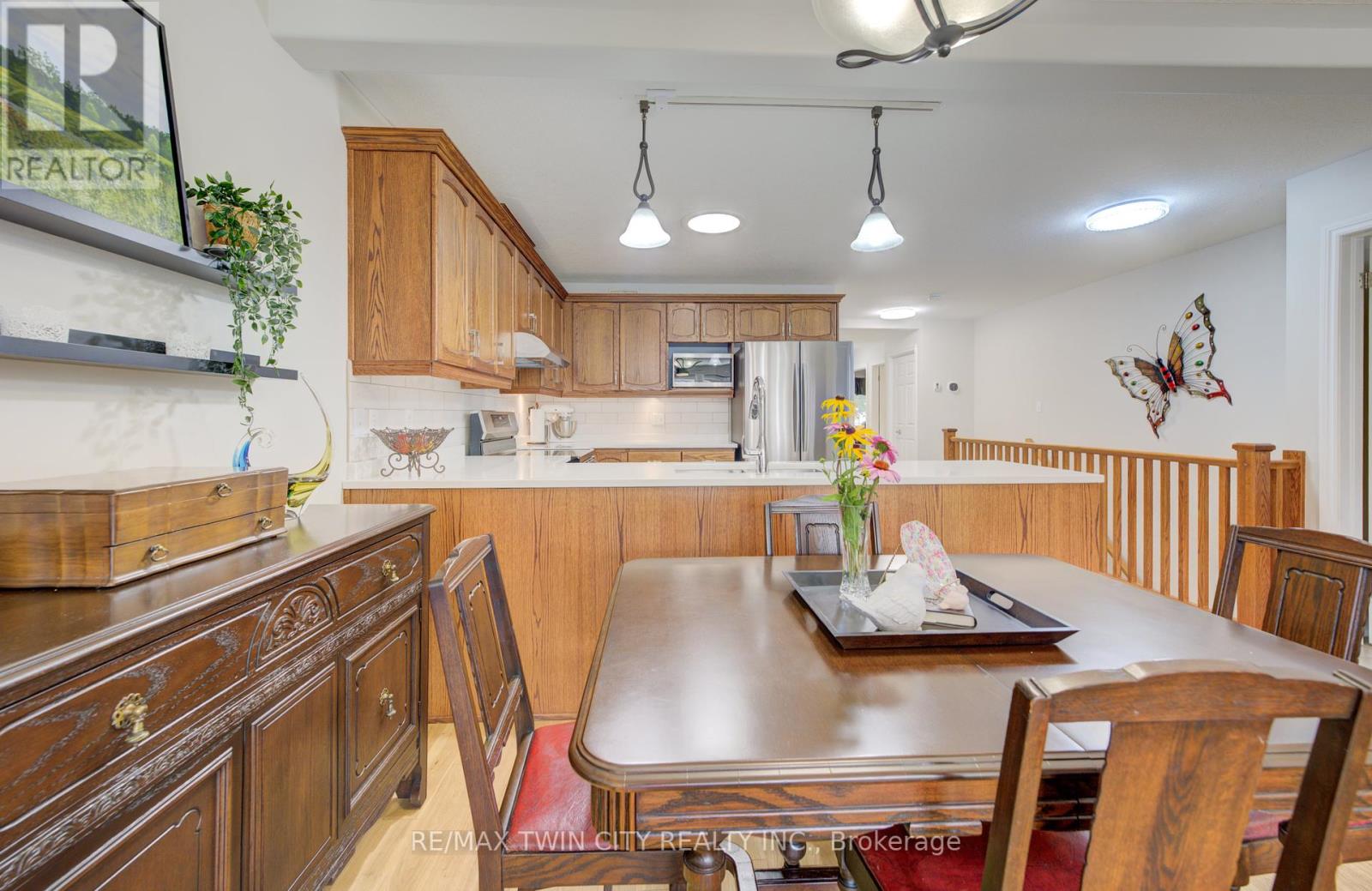 28 - 35 Green Gate Boulevard, Cambridge, Ontario  N1T 0A3 - Photo 14 - X12433002