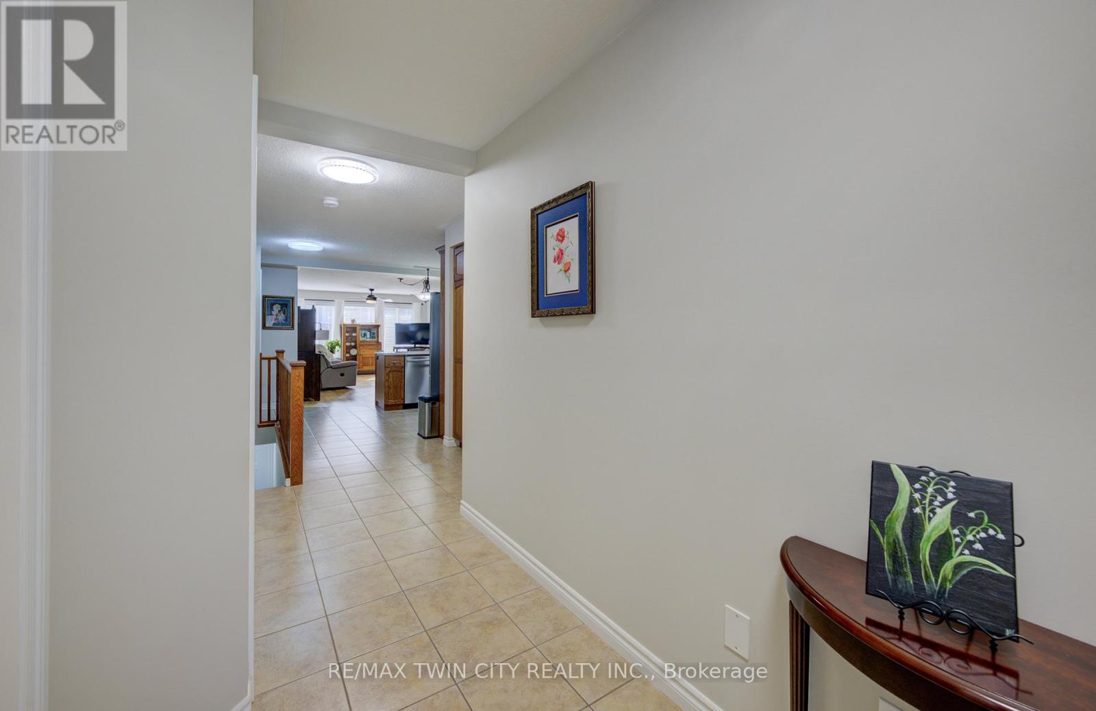 28 - 35 Green Gate Boulevard, Cambridge, Ontario  N1T 0A3 - Photo 7 - X12433002