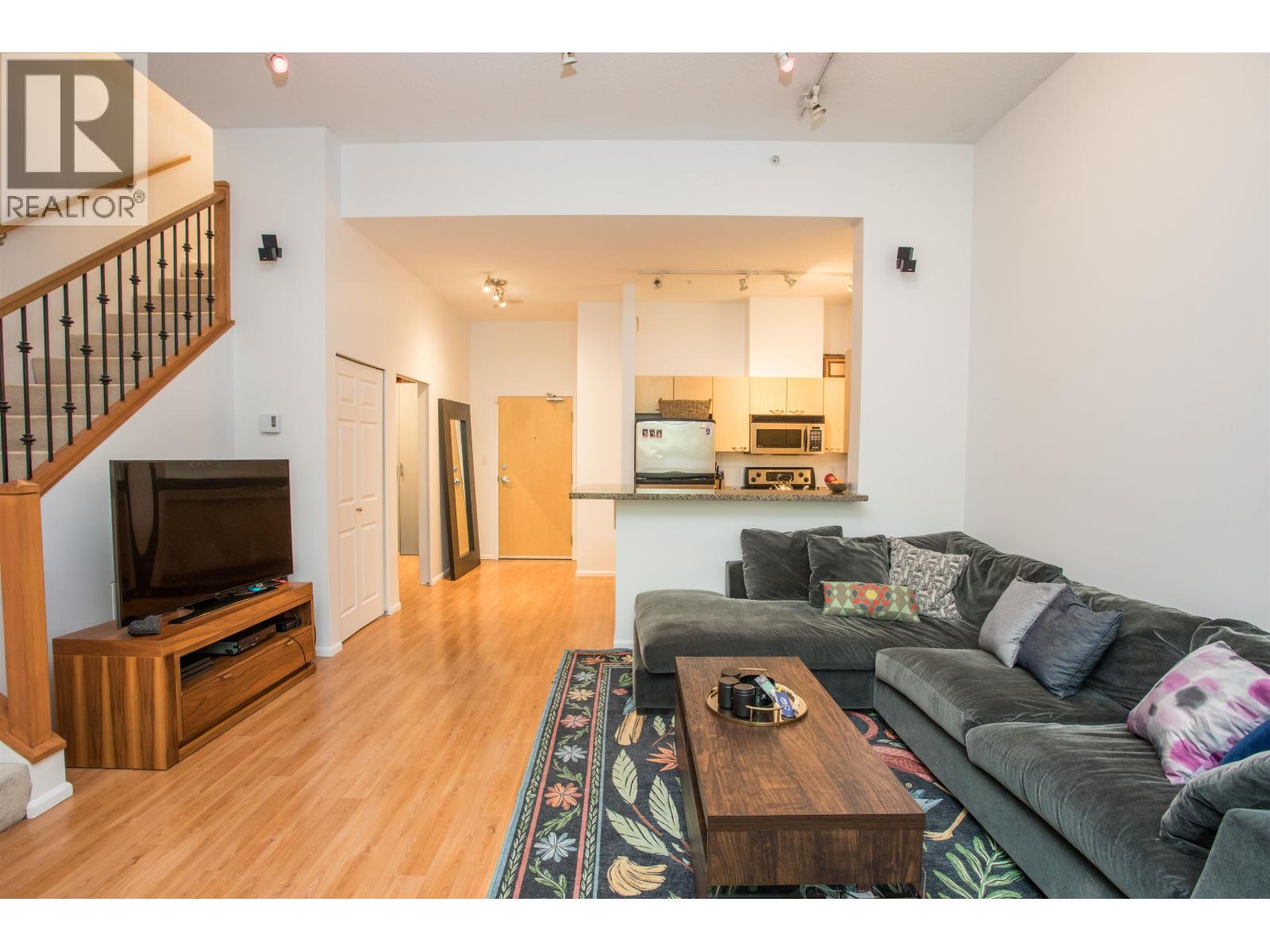 Th8 707 Broughton Street, Vancouver, British Columbia  V6G 3K5 - Photo 3 - R3053267