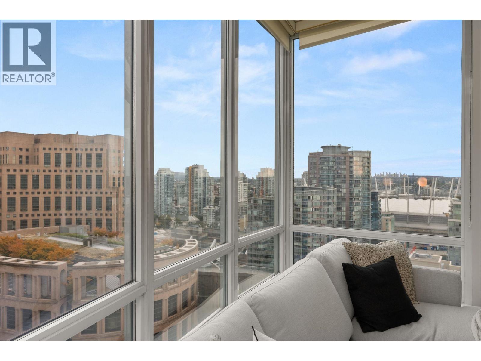 2502 833 Homer Street, Vancouver, British Columbia  V6B 0H4 - Photo 2 - R3053272