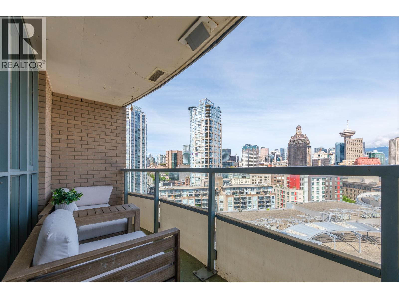 1703 63 Keefer Place, Vancouver, British Columbia  V6B 6N6 - Photo 1 - R3053285
